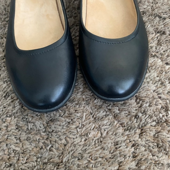 Naturalizer Flexy Black Leather Flats Sz.10M Cushioned Classic Shoes Minimalist - Picture 6 of 11